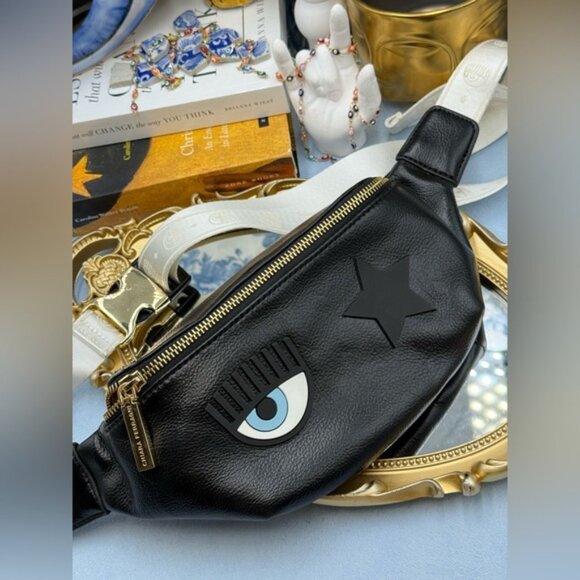 🆕 CHIARA FERRAGNI 🧿 NWOT Eye Star Patch Belt Bag, Black PU Leather White Strap - Picture 6 of 15
